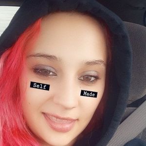 Meet your Posher, Cynthia